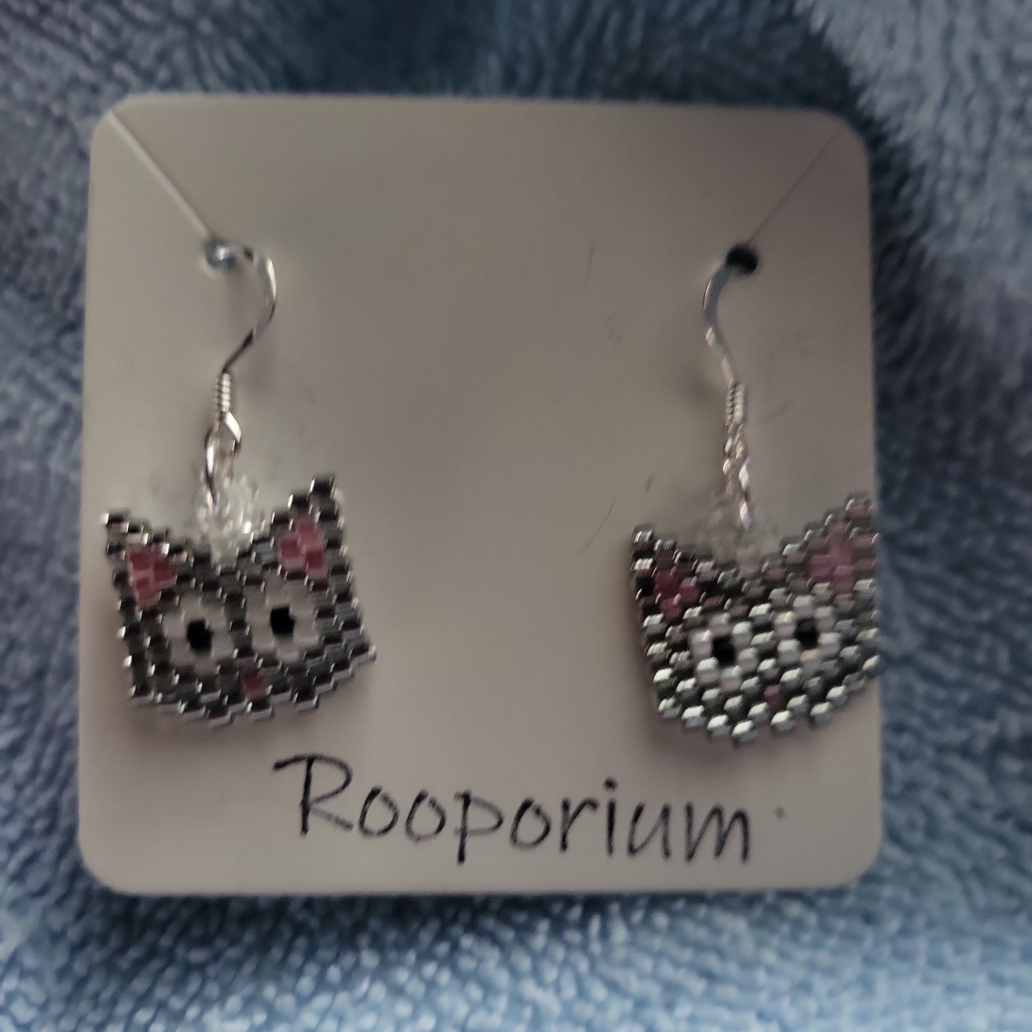 Grey cat earrings